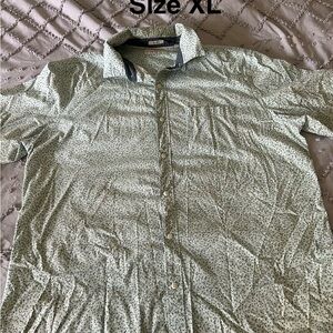 Casual Green Patterned Button Down Shirt